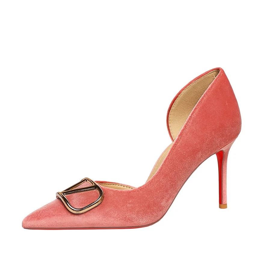 sandra heels