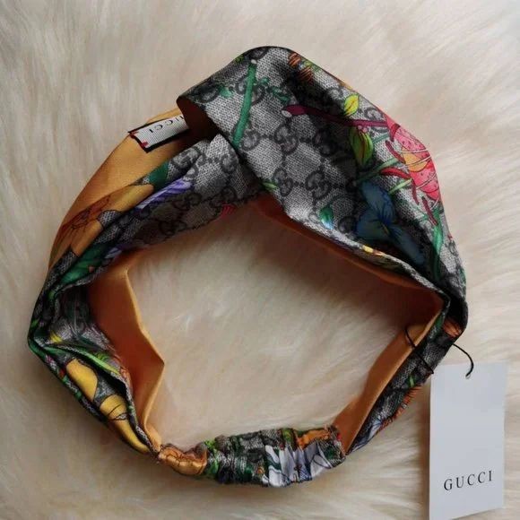 GG headscarf