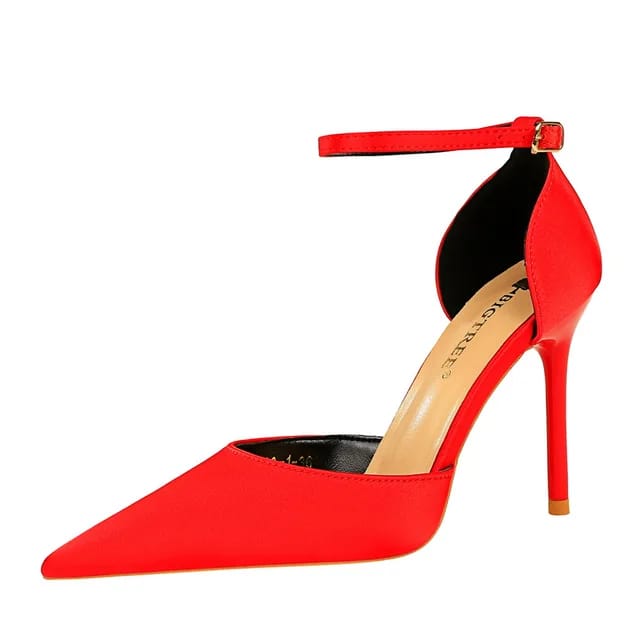 chichi heels