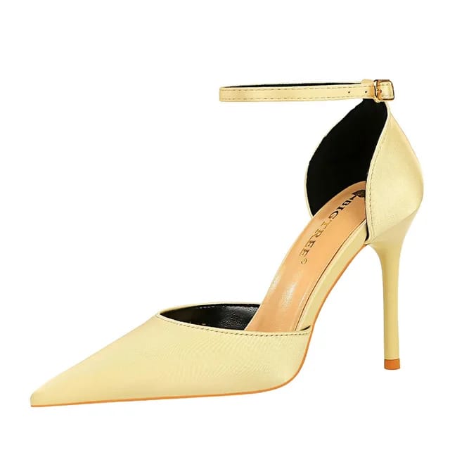 chichi heels