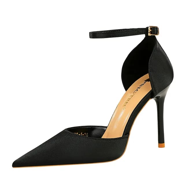 chichi heels