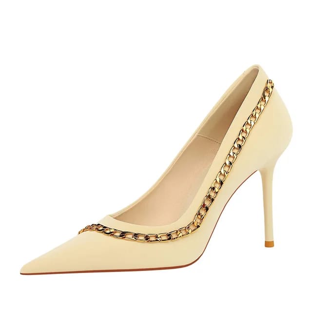 larisa heels