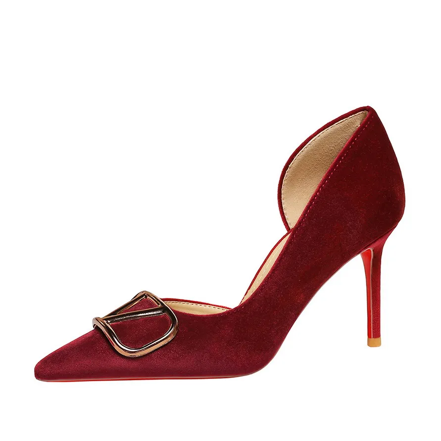 sandra heels