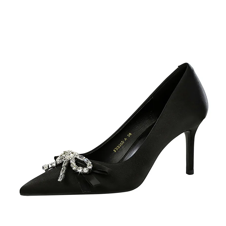 chelsea heels