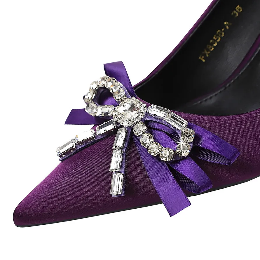 chelsea heels