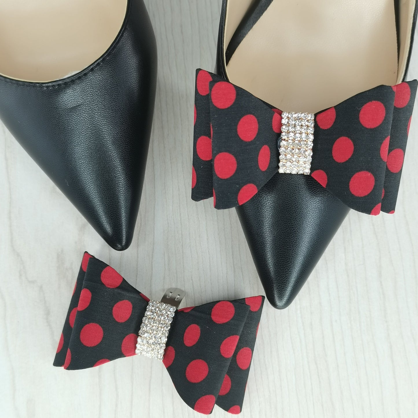 polka dot bow