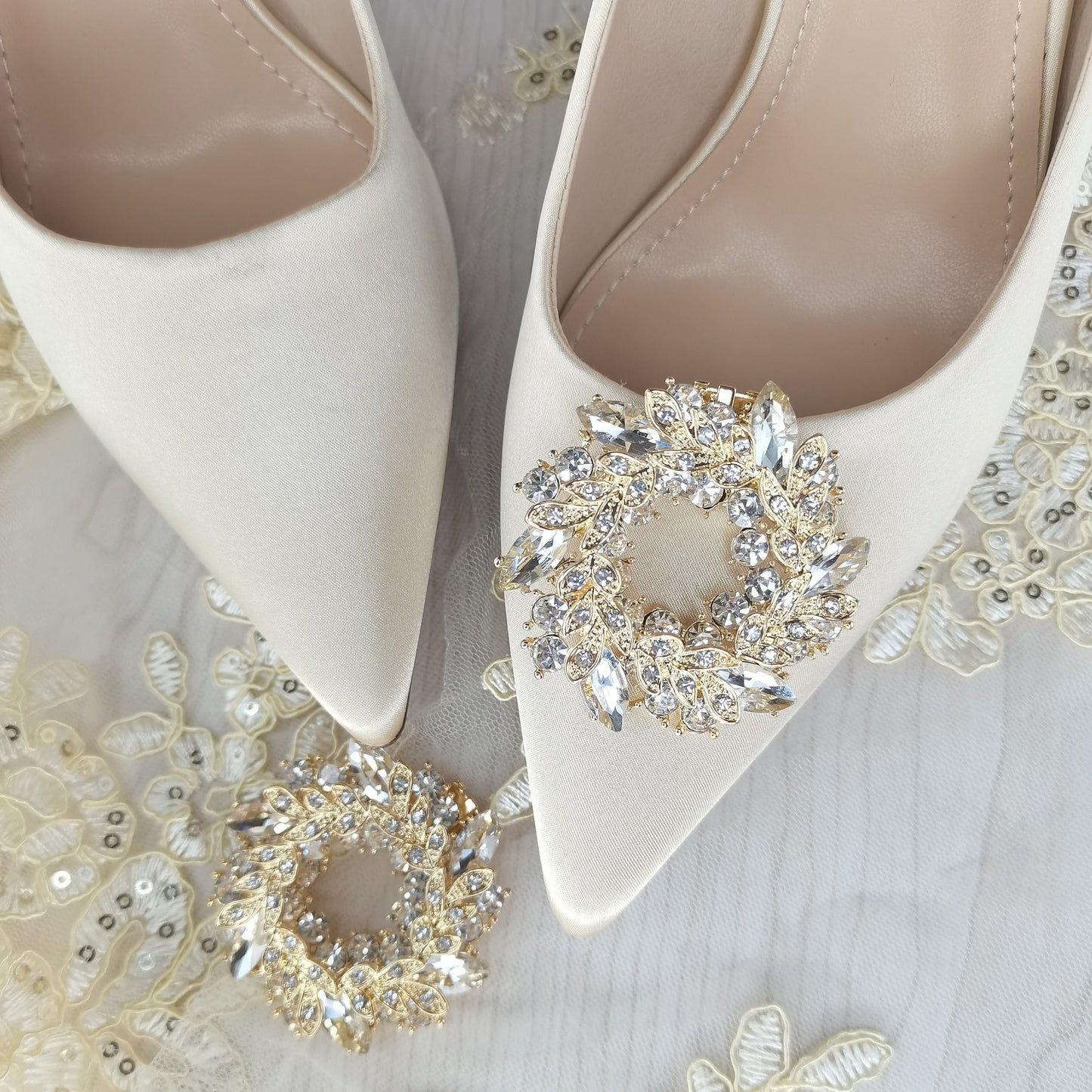 round gold rhinestone